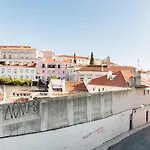 Alfama St George Castle District Fabulous 3 Bedrooms 2 Bathrooms Ac Balcony 1st Floor 19th Century Building Apartamento