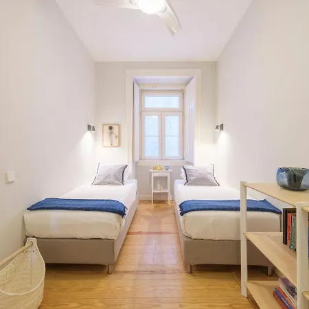Διαμέρισμα Alfama St George Castle District Fabulous 3 Bedrooms 2 Bathrooms Ac Balcony 1st Floor 19th Century Building *