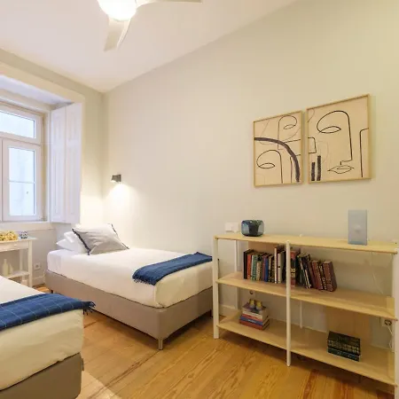 Alfama St George Castle District Fabulous 3 Bedrooms 2 Bathrooms Ac Balcony 1st Floor 19th Century Building Διαμέρισμα Lisboa