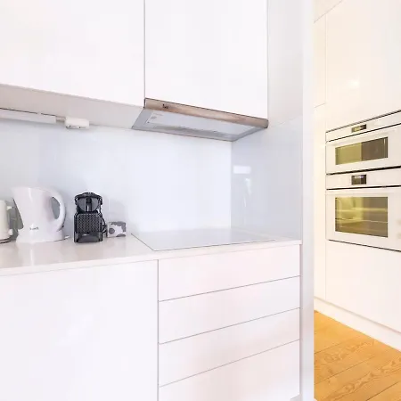 Alfama St George Castle District Fabulous 3 Bedrooms 2 Bathrooms Ac Balcony 1st Floor 19th Century Building Διαμέρισμα Lisboa