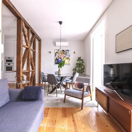 Alfama St George Castle District Fabulous 3 Bedrooms 2 Bathrooms Ac Balcony 1st Floor 19th Century Building Διαμέρισμα