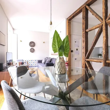 Διαμέρισμα Alfama St George Castle District Fabulous 3 Bedrooms 2 Bathrooms Ac Balcony 1st Floor 19th Century Building *
