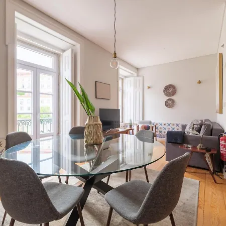 Alfama St George Castle District Fabulous 3 Bedrooms 2 Bathrooms Ac Balcony 1st Floor 19th Century Building Διαμέρισμα *