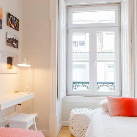 Apartament Alfama St George Castle District Fabulous 3 Bedrooms 2 Bathrooms Ac Balcony 1st Floor 19th Century Building