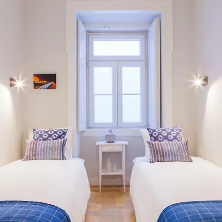 Alfama St George Castle District Fabulous 3 Bedrooms 2 Bathrooms Ac Balcony 1st Floor 19th Century Building Appartement