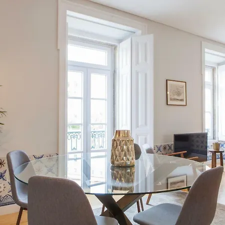 Apartamento Alfama St George Castle District Fabulous 3 Bedrooms 2 Bathrooms Ac Balcony 1st Floor 19th Century Building Lisboa