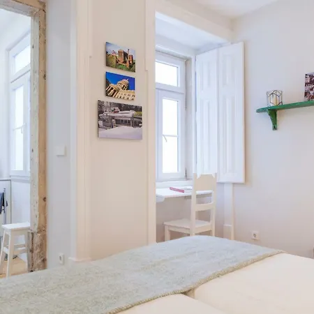 Apartamento Alfama St George Castle District Fabulous 3 Bedrooms 2 Bathrooms Ac Balcony 1st Floor 19th Century Building *